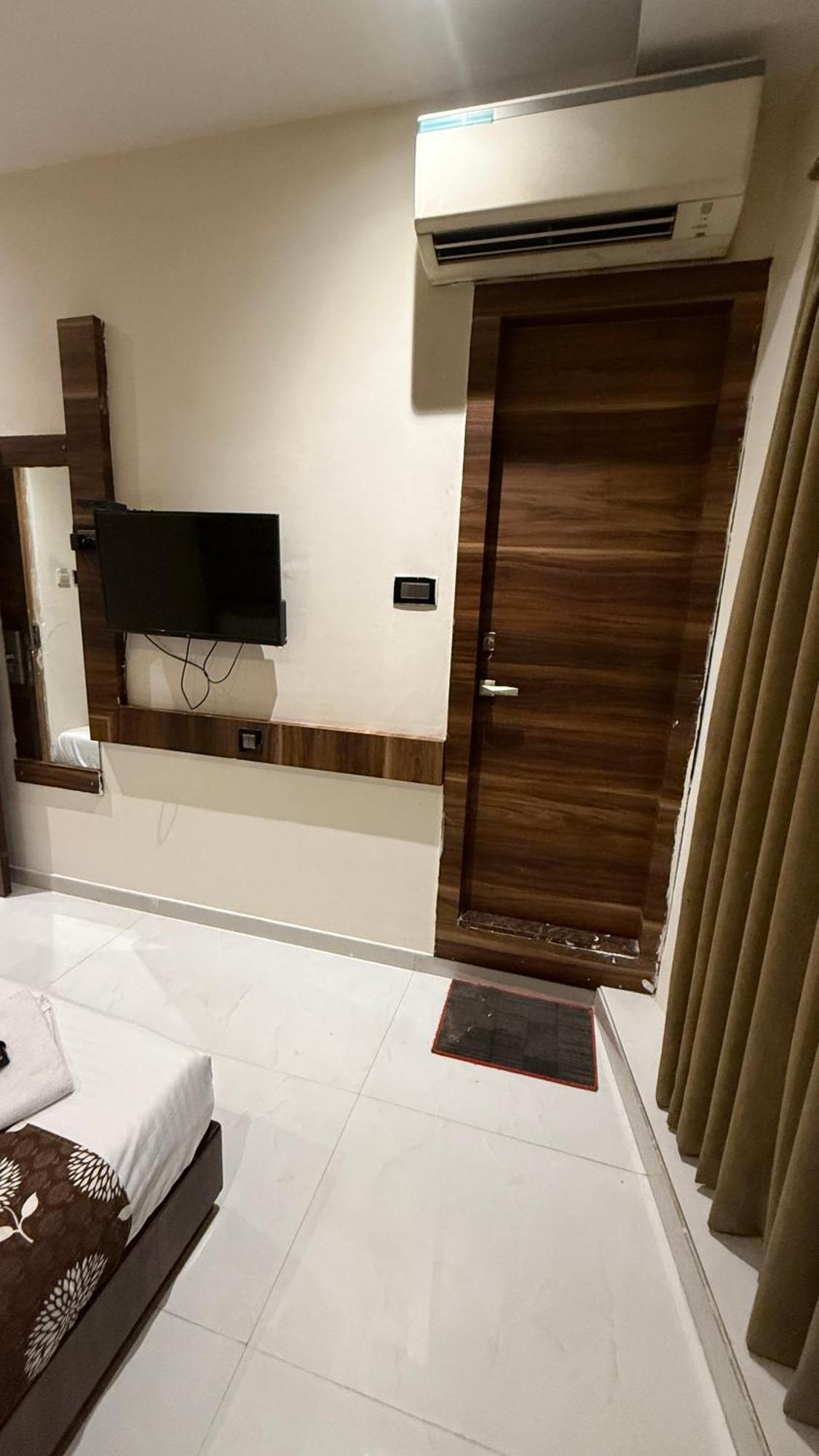M E R I T O N Hotel T-2 Bombay Eksteriør billede