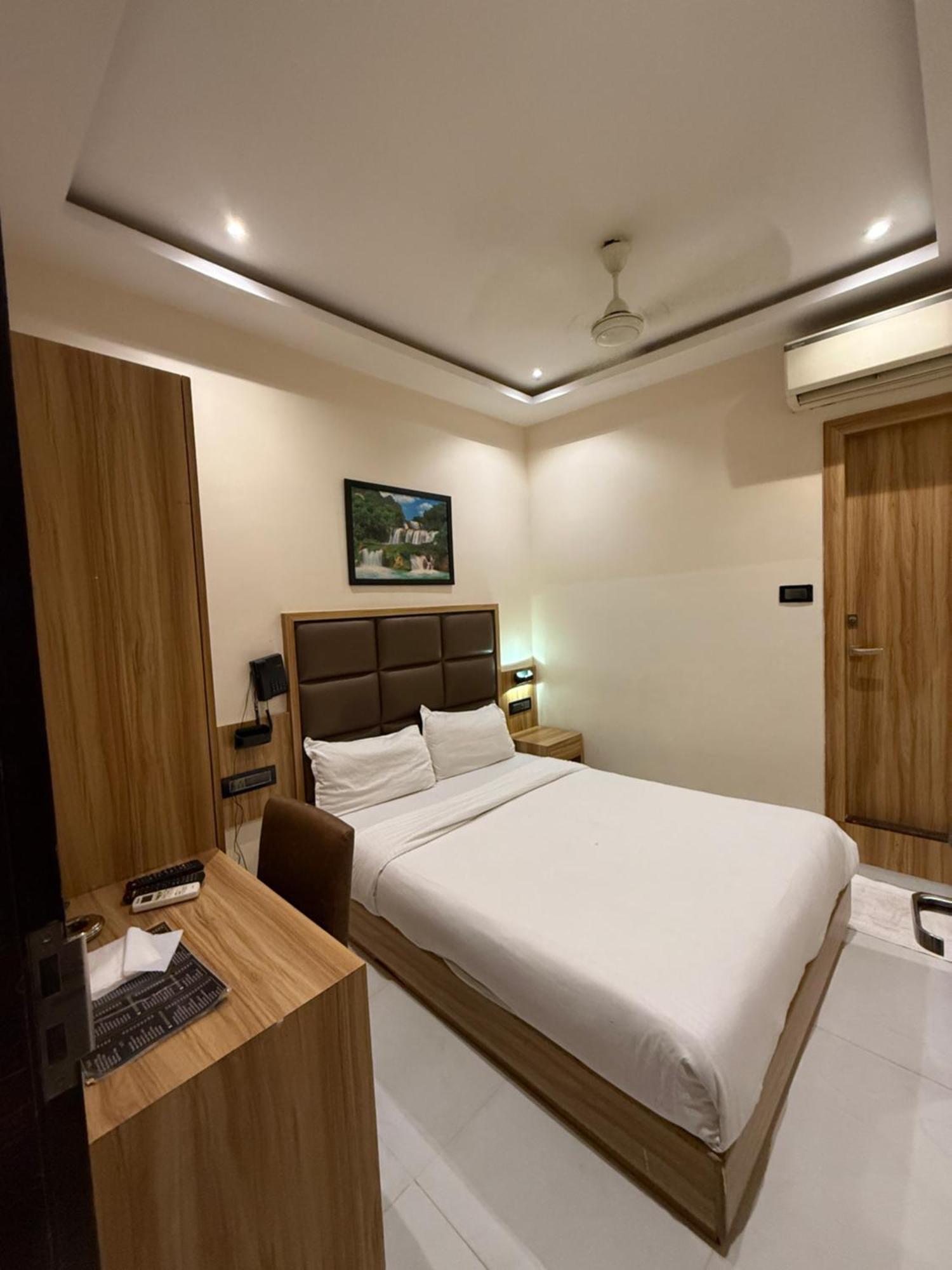 M E R I T O N Hotel T-2 Bombay Eksteriør billede